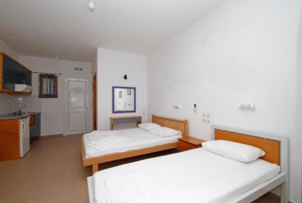 Rosa'S Beach Studios Lourdata (Kefalonia) Exterior foto
